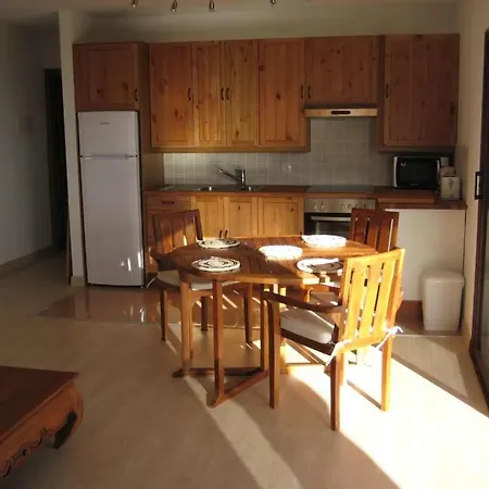 Puerto Del Carmen Sleeps 4 Pool Wifi Апартаменты
